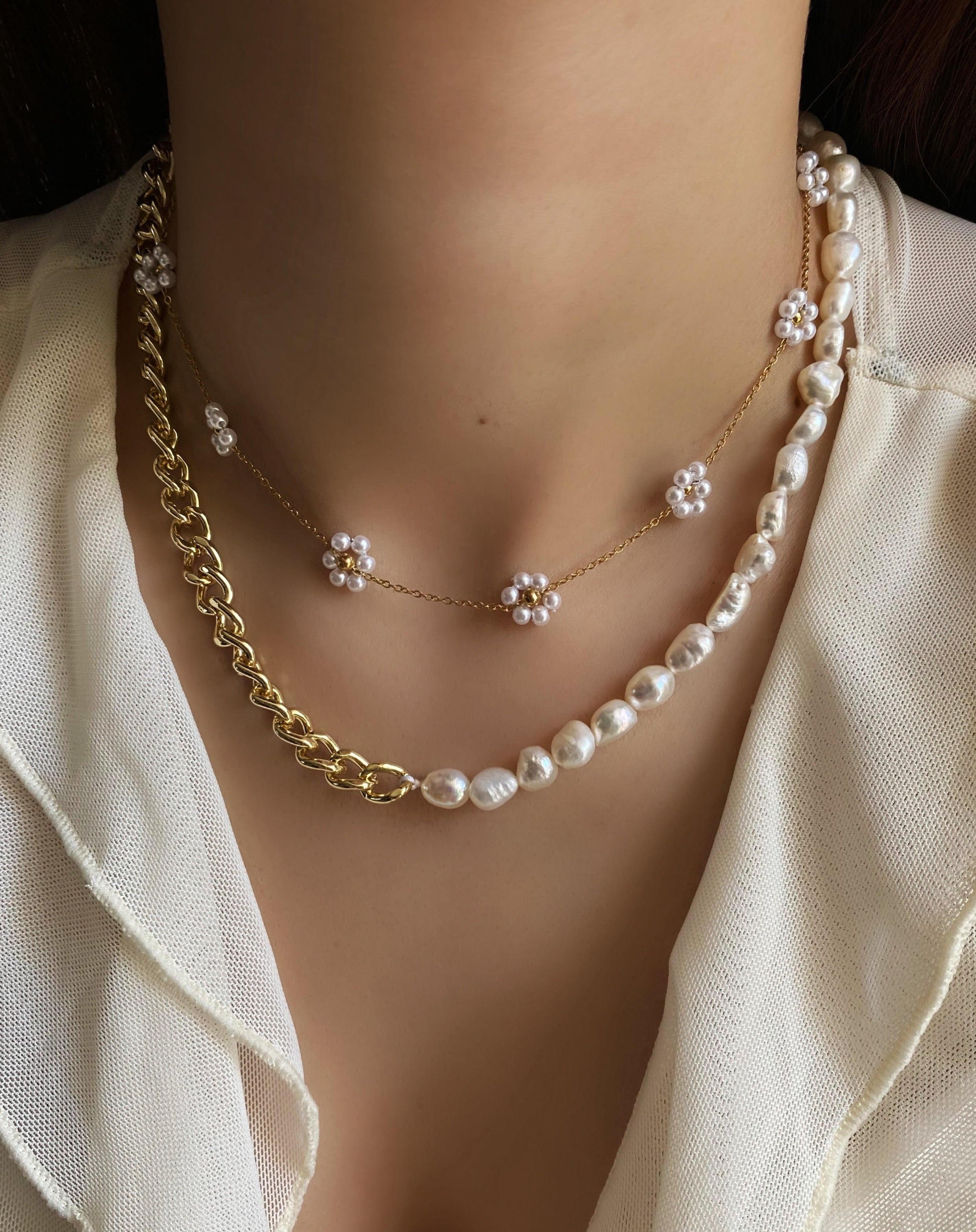 Gold-plated Daisy Flower Choker, highlighting the floral design details