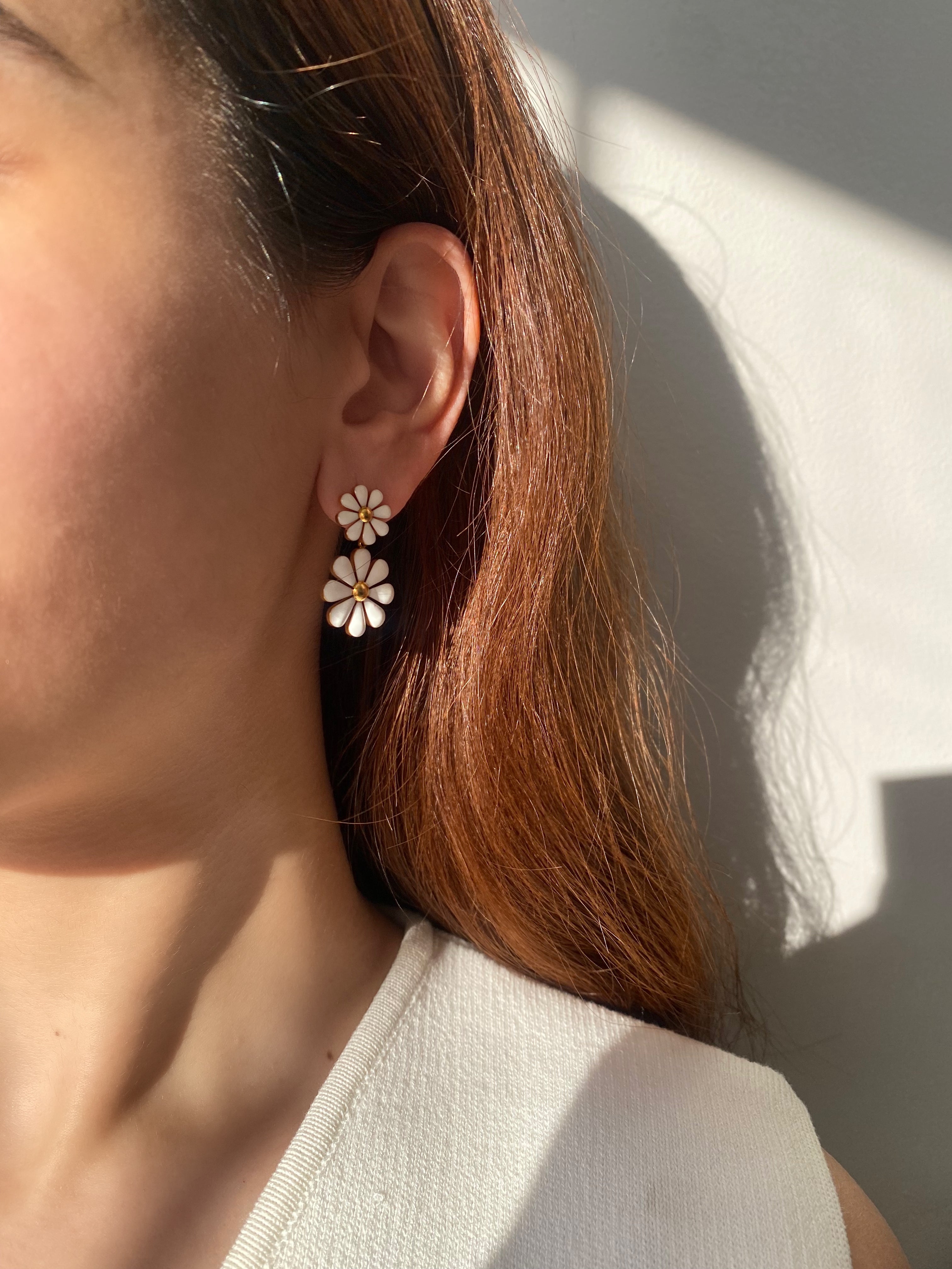 White Daisy Drop Earrings