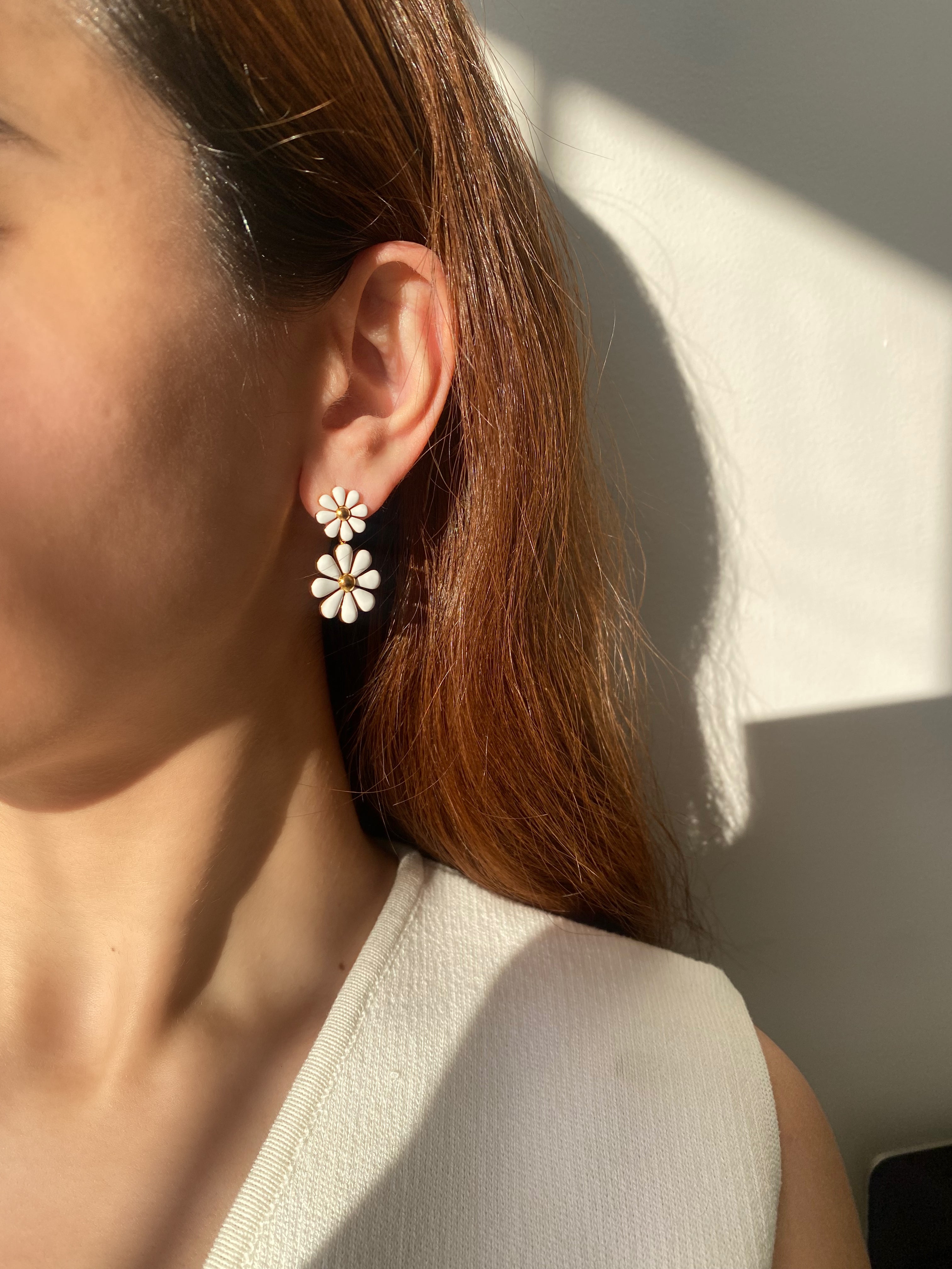 White Daisy Drop Earrings