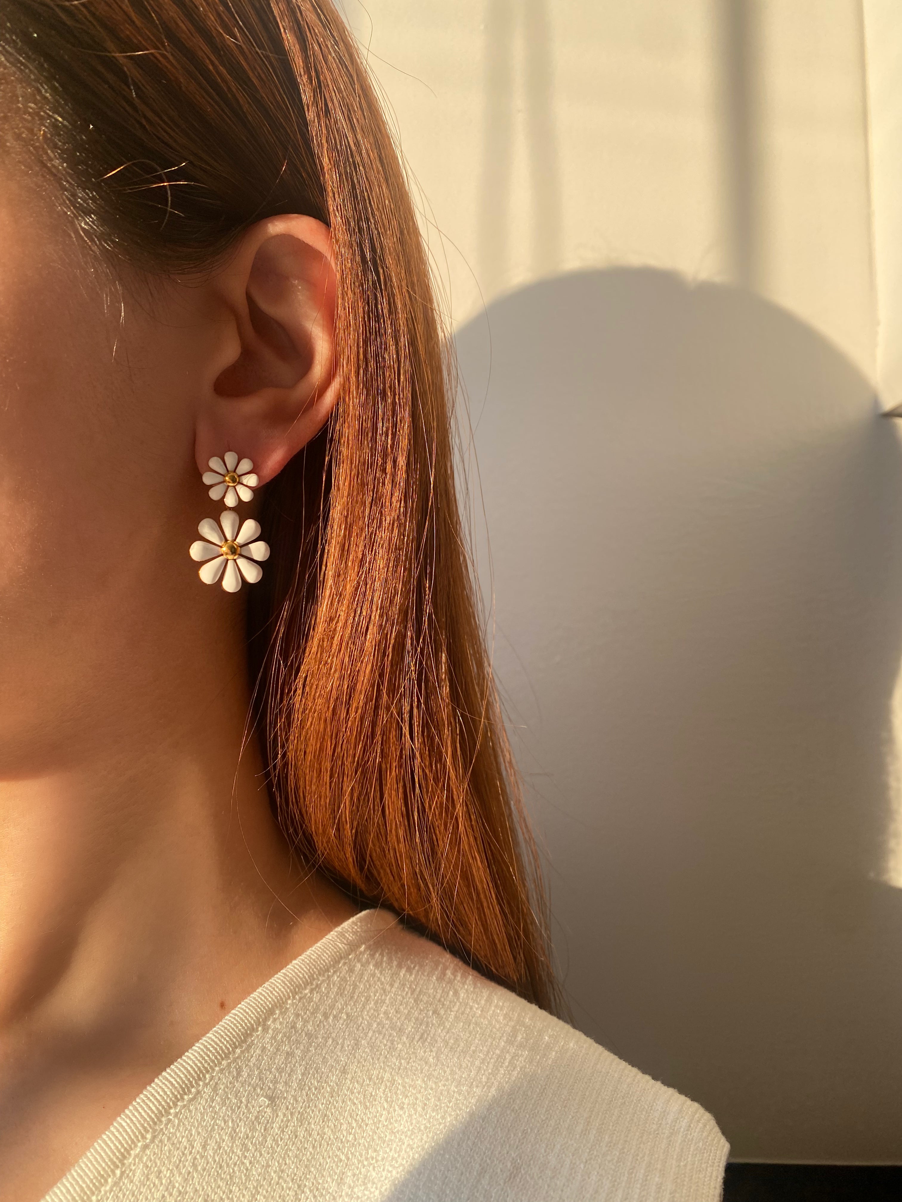 White Daisy Drop Earrings