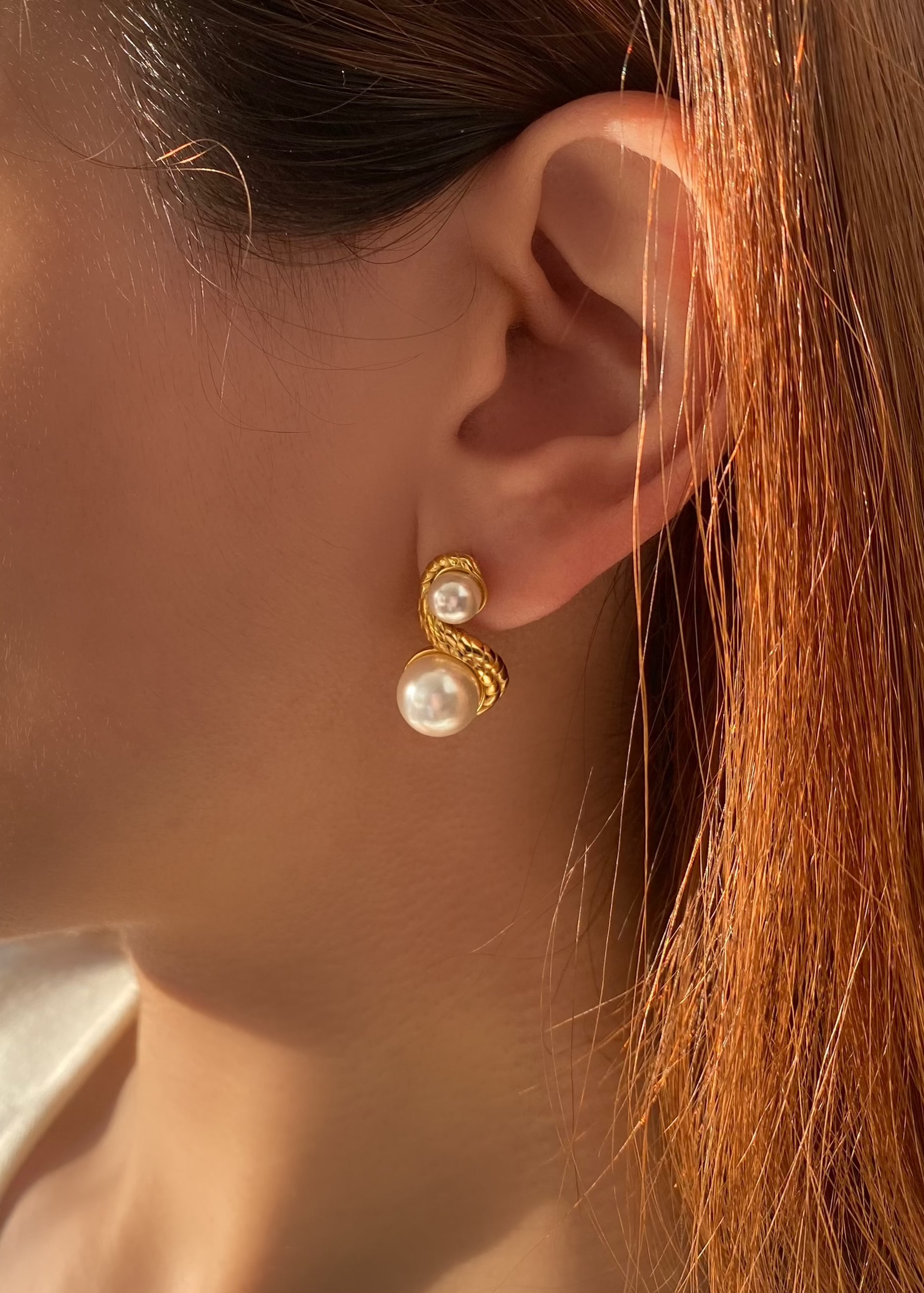 S-shape Pearl Earrings