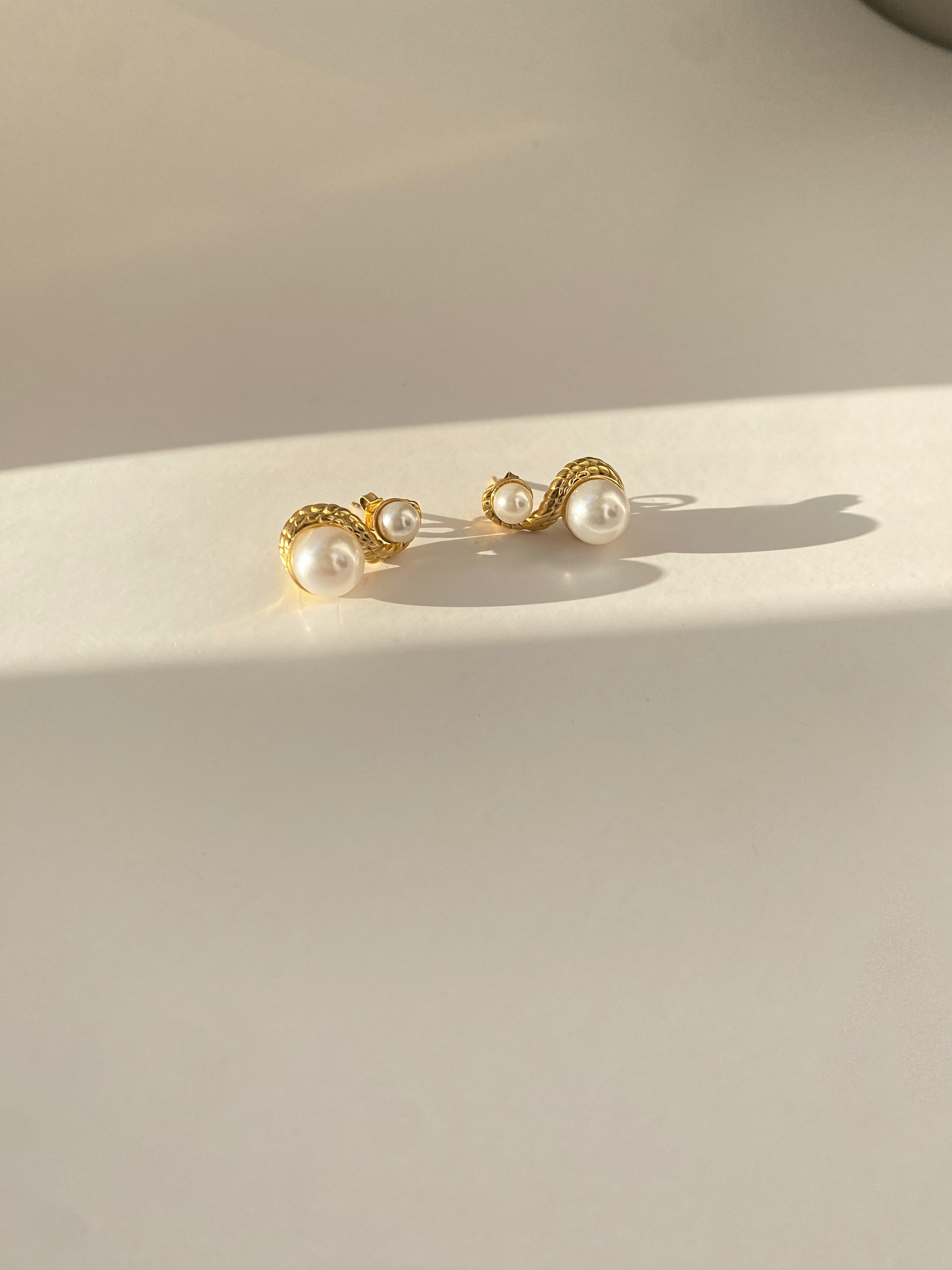S-shape Pearl Earrings