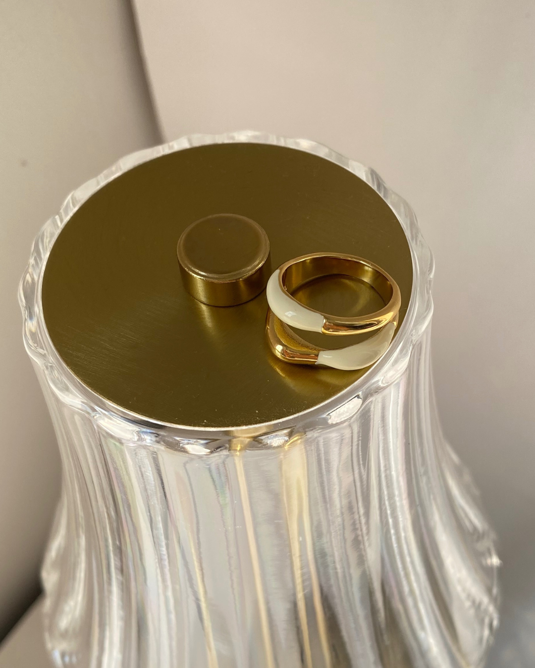 Beige Enamel Split Shank Ring
