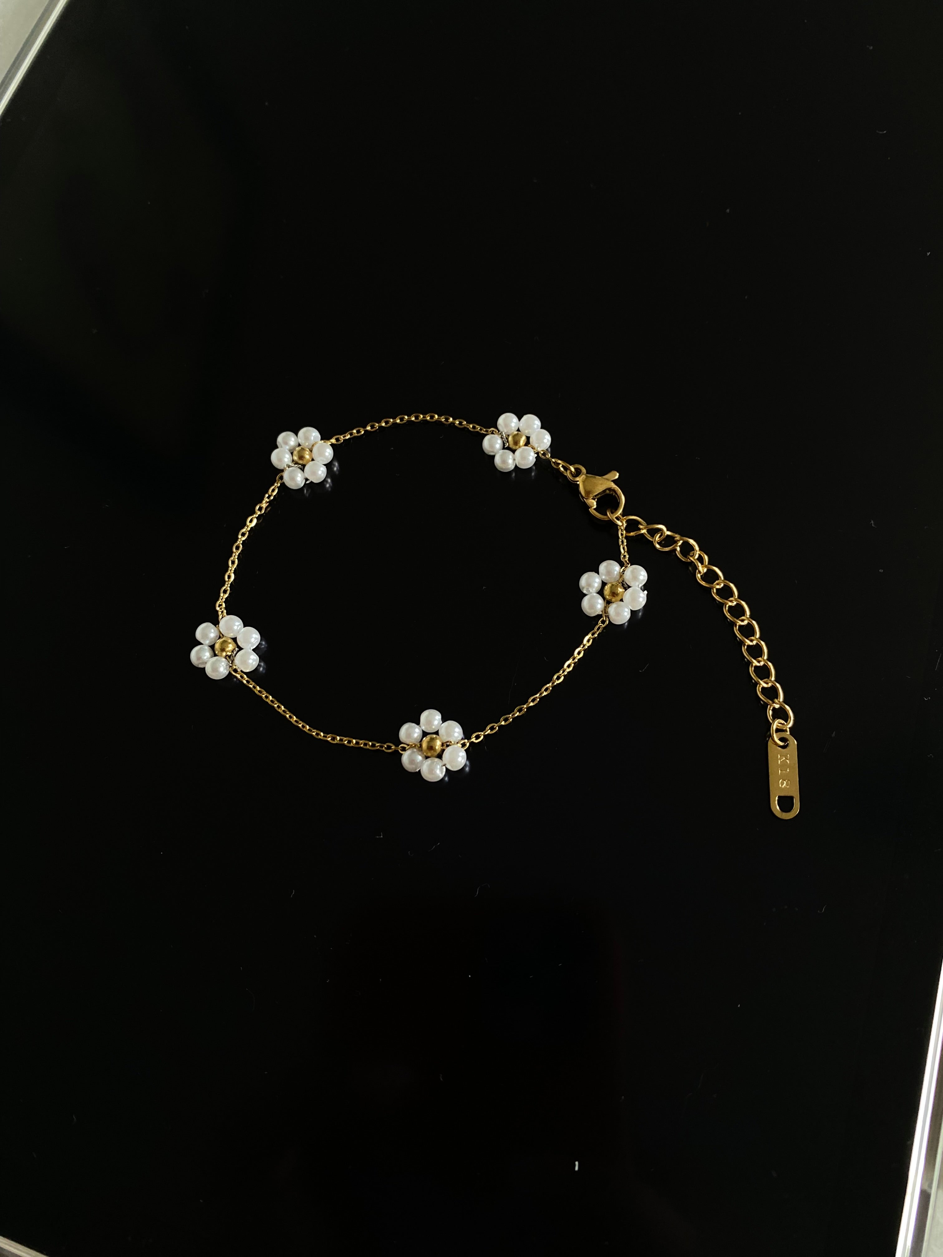 Daisy Flower Pearl Bracelet