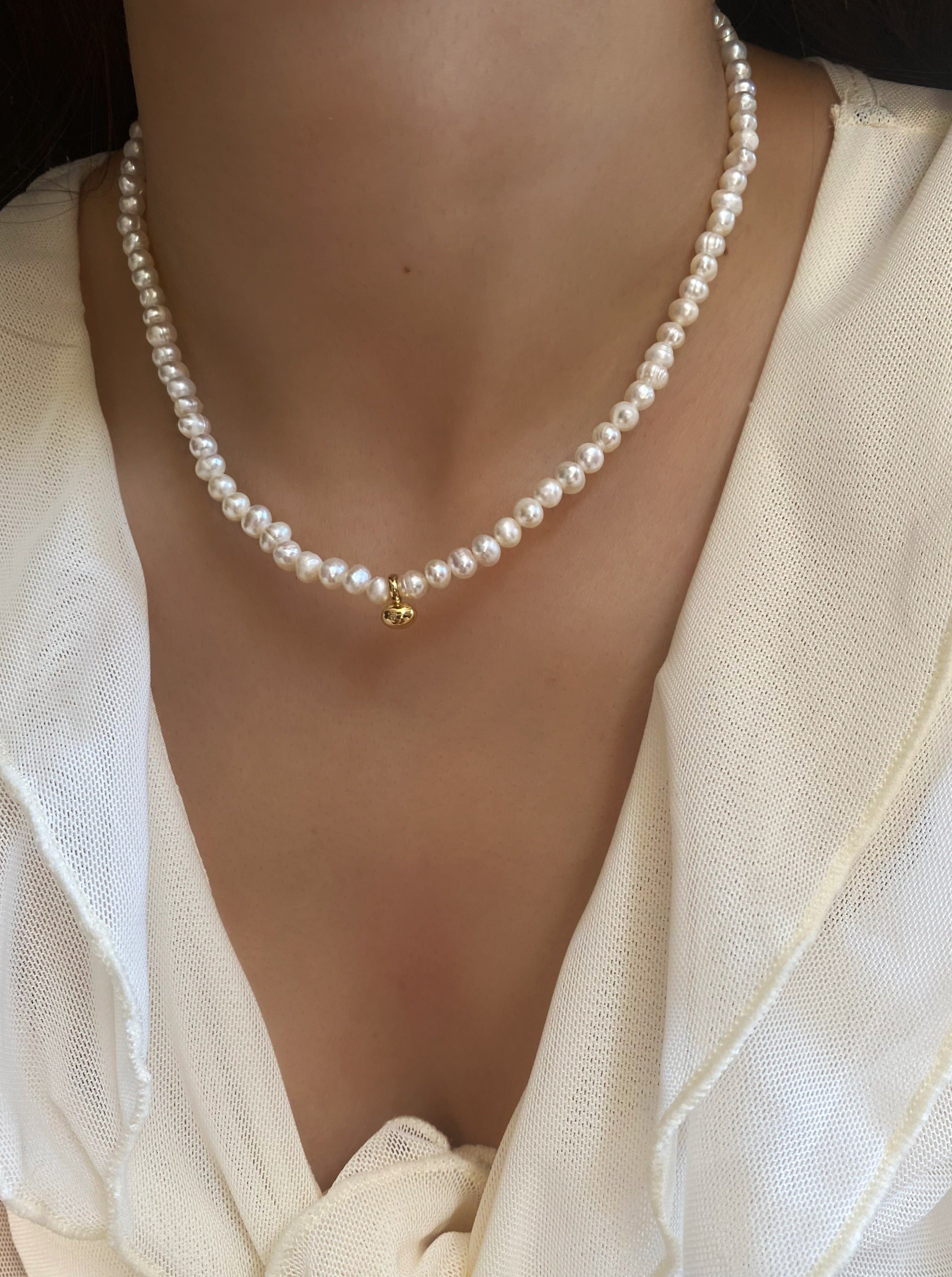 Freshwater Pearl Choker with Charm