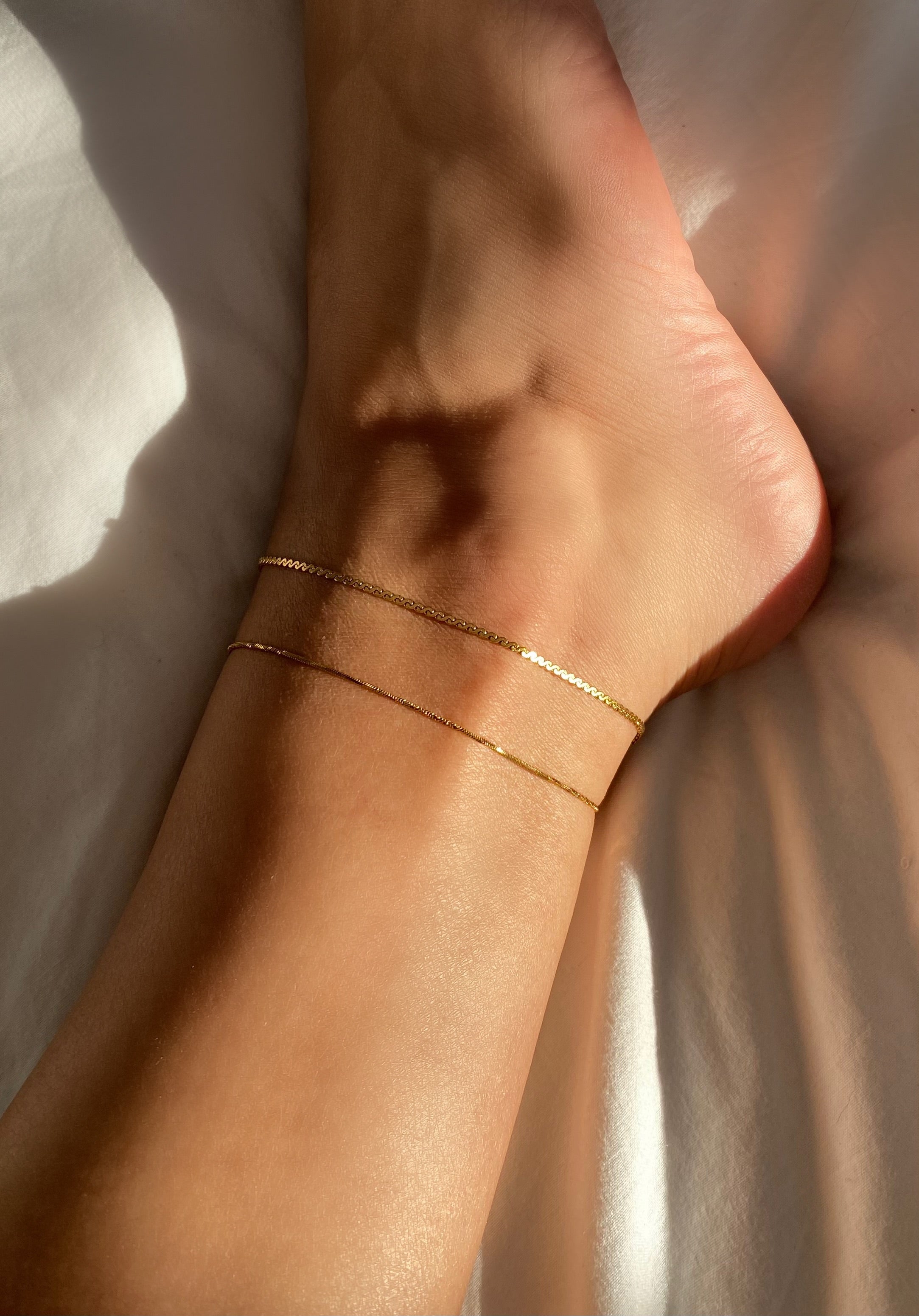 Tiny Gold Thread Anklet