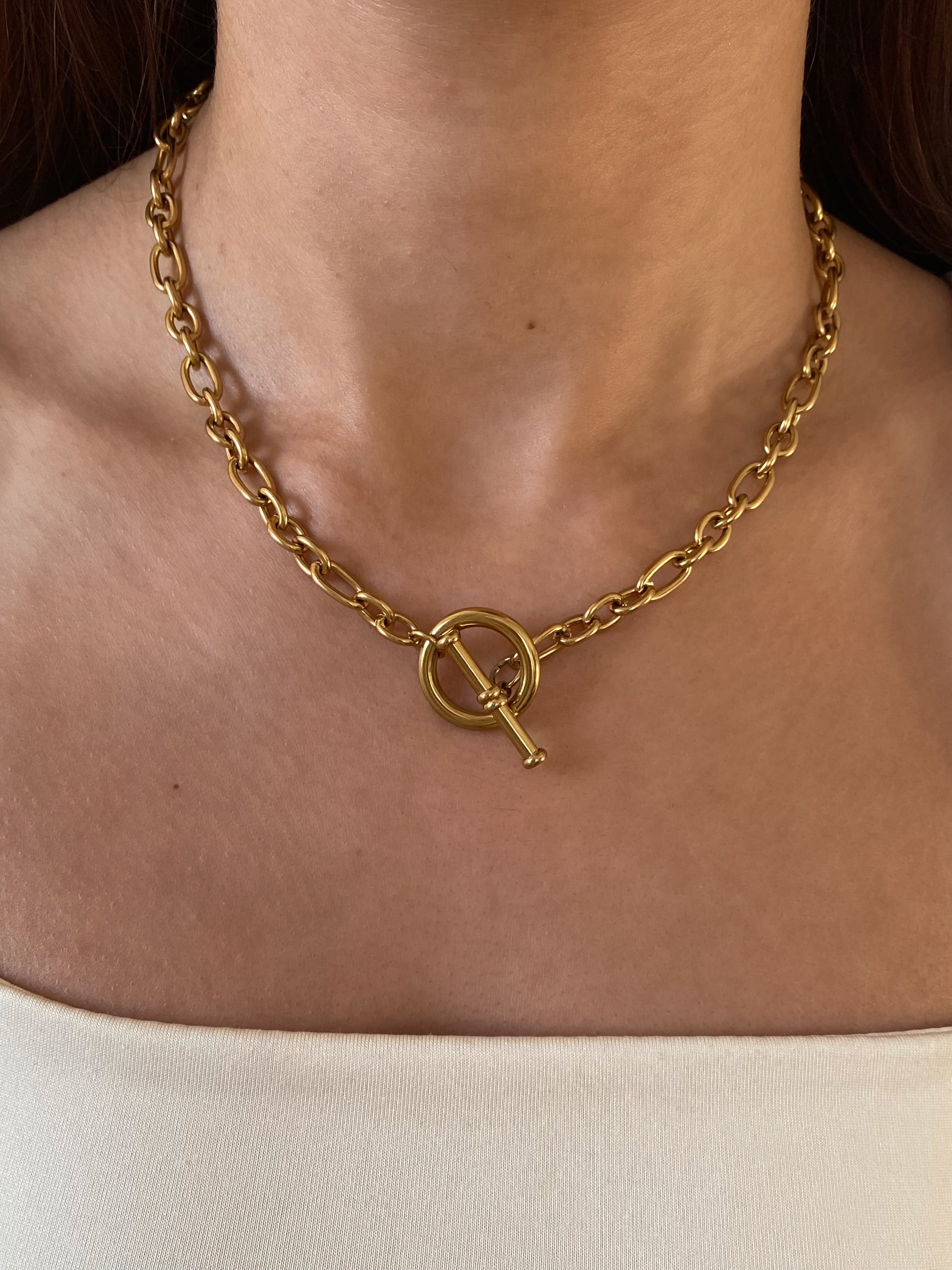 Toggle Chain Choker