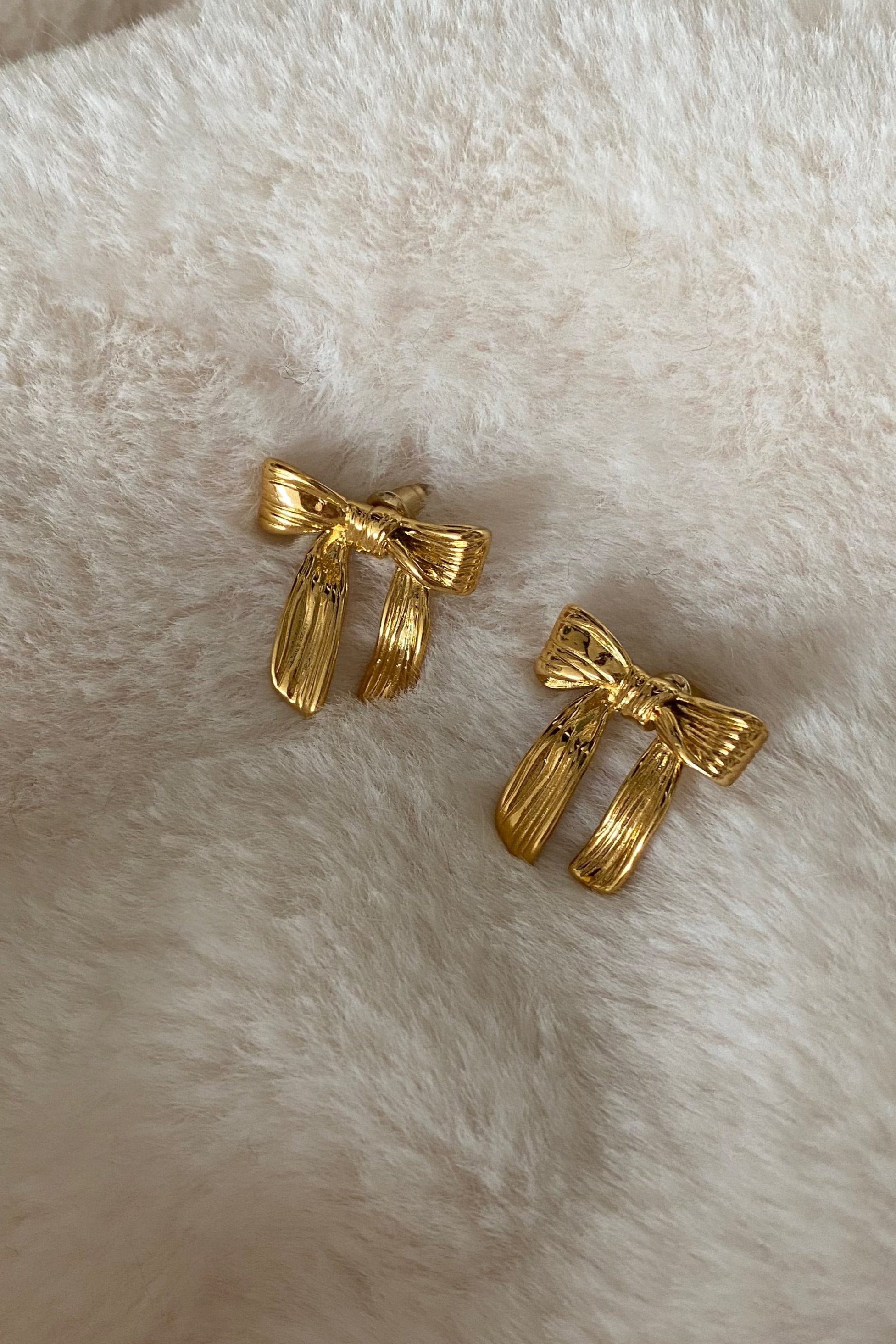 Ribbon Stud Earrings