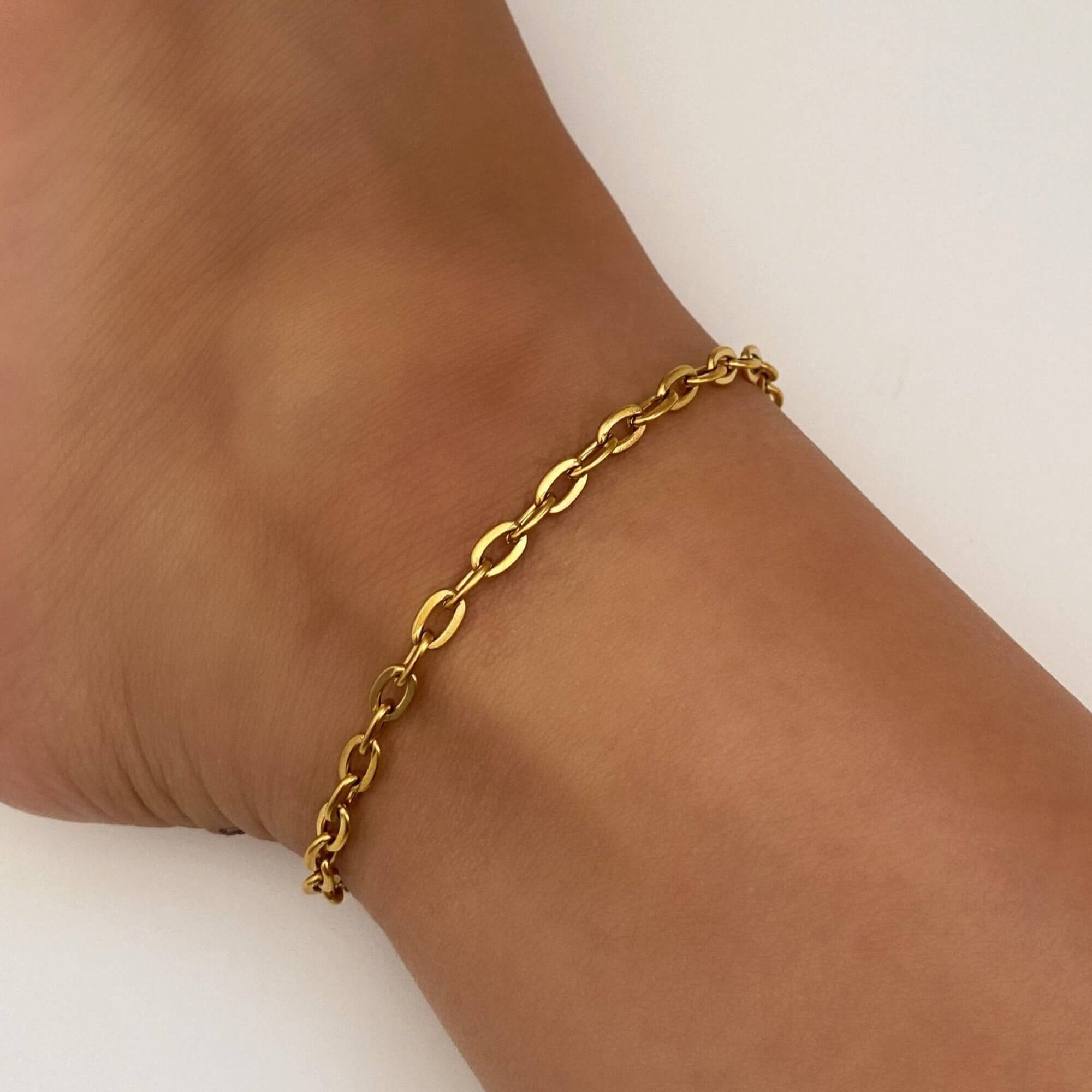 Side view of the KayeA 18K gold-plated link chain anklet by Kampy Designs, showcasing its refined craftsmanship and sleek gold links.