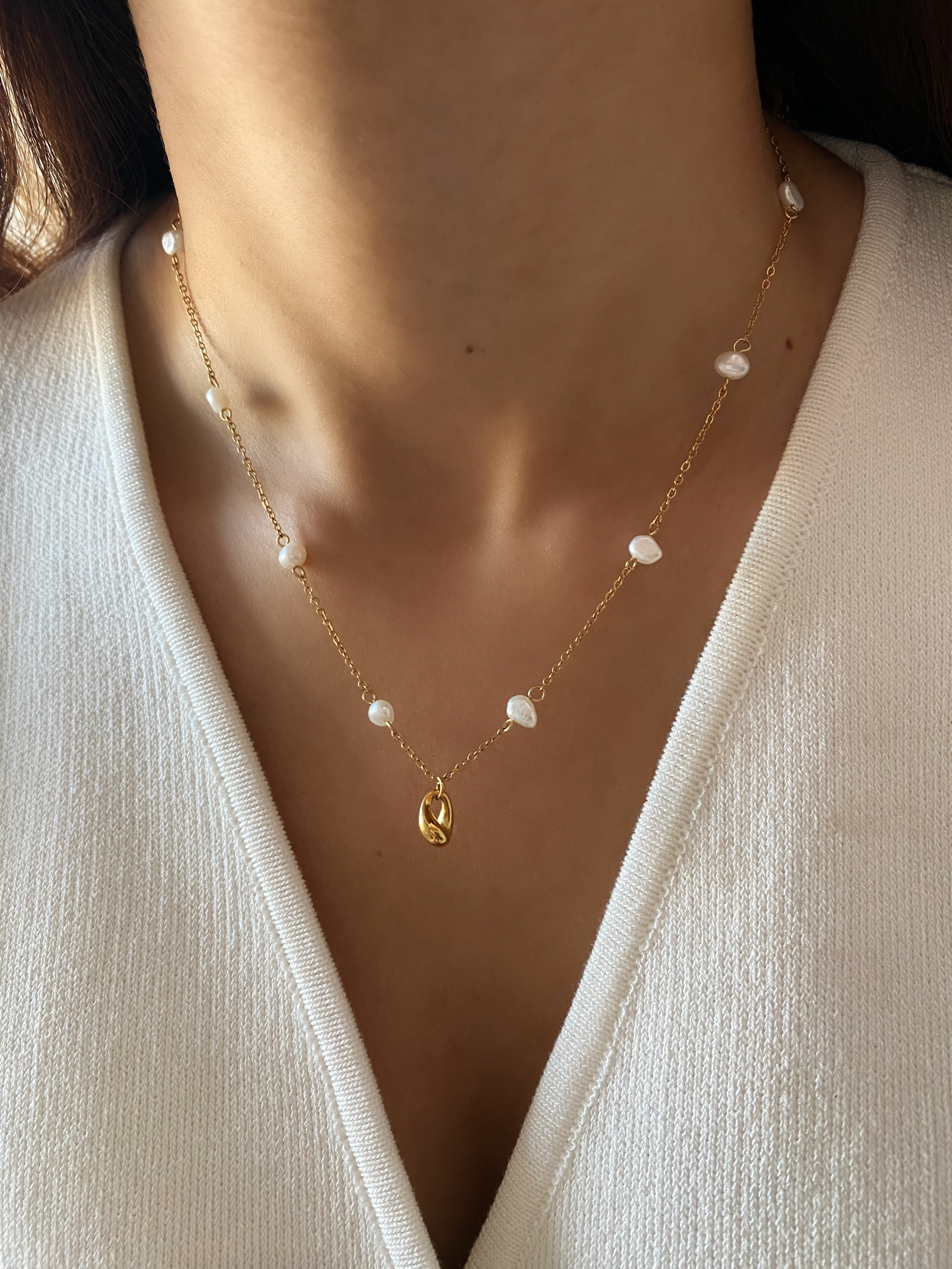 Pearl Chain Pendant Necklace