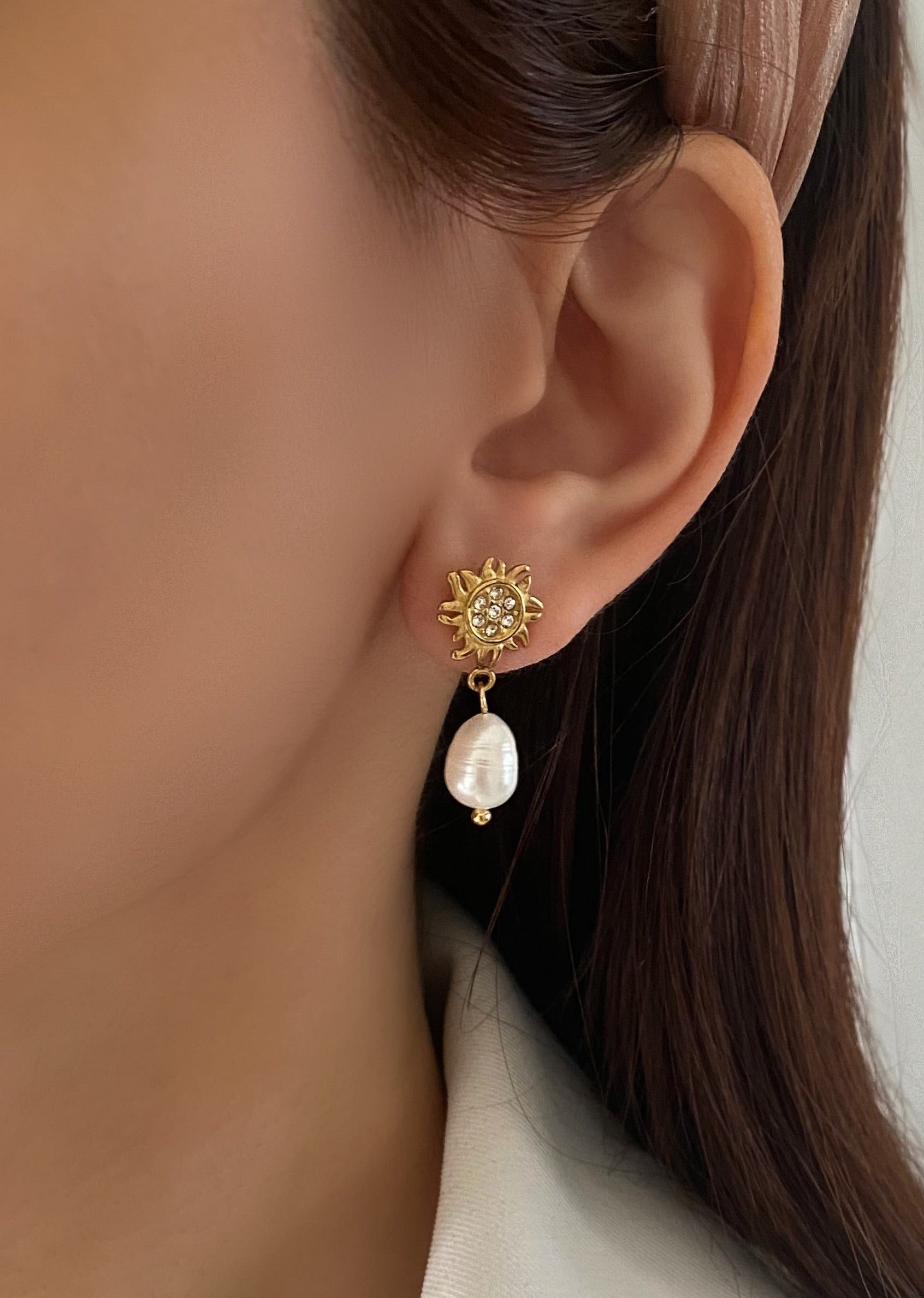 Sun Pearl Earrings