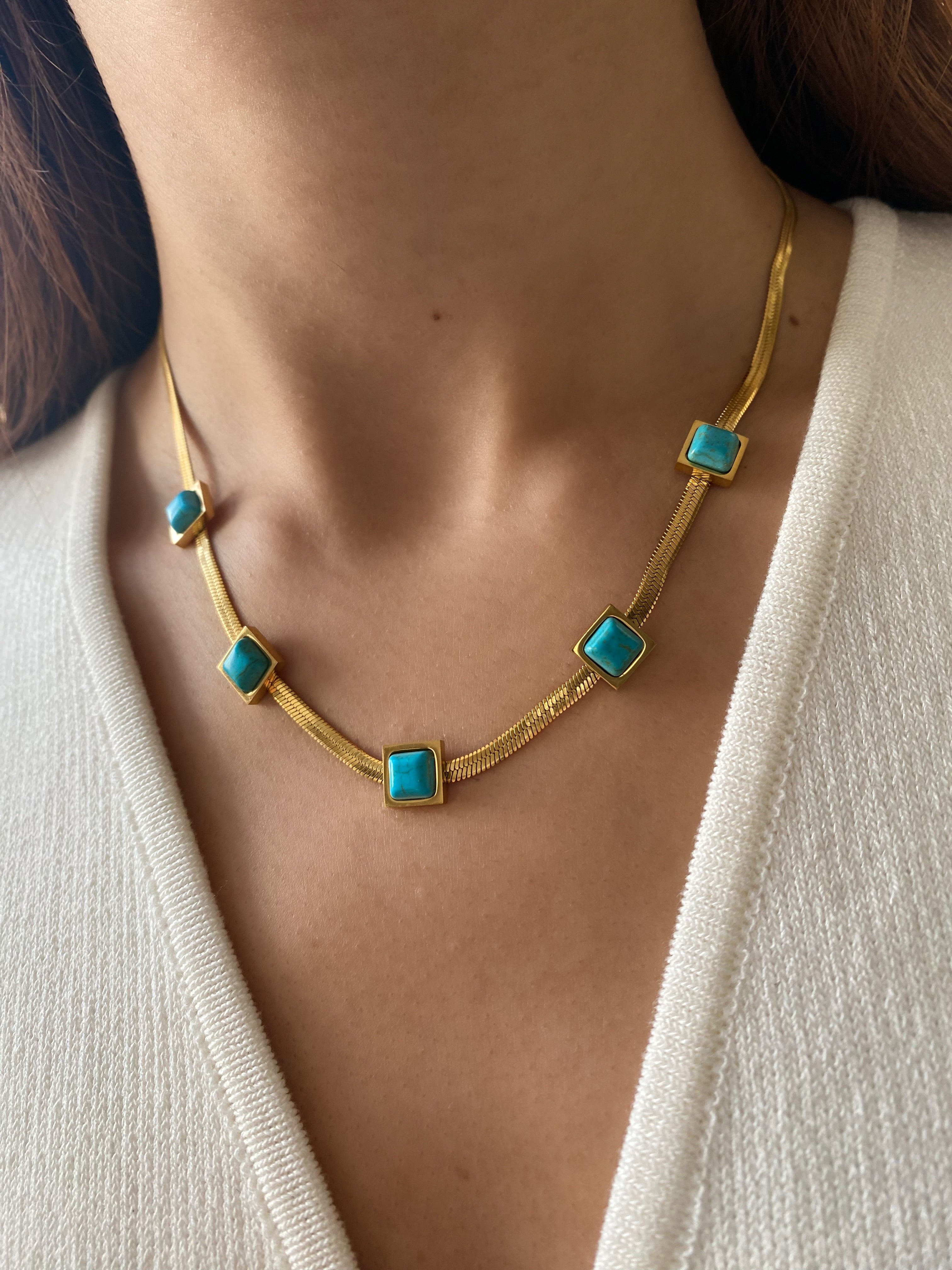 TURQUOISE STONE NECKLACE