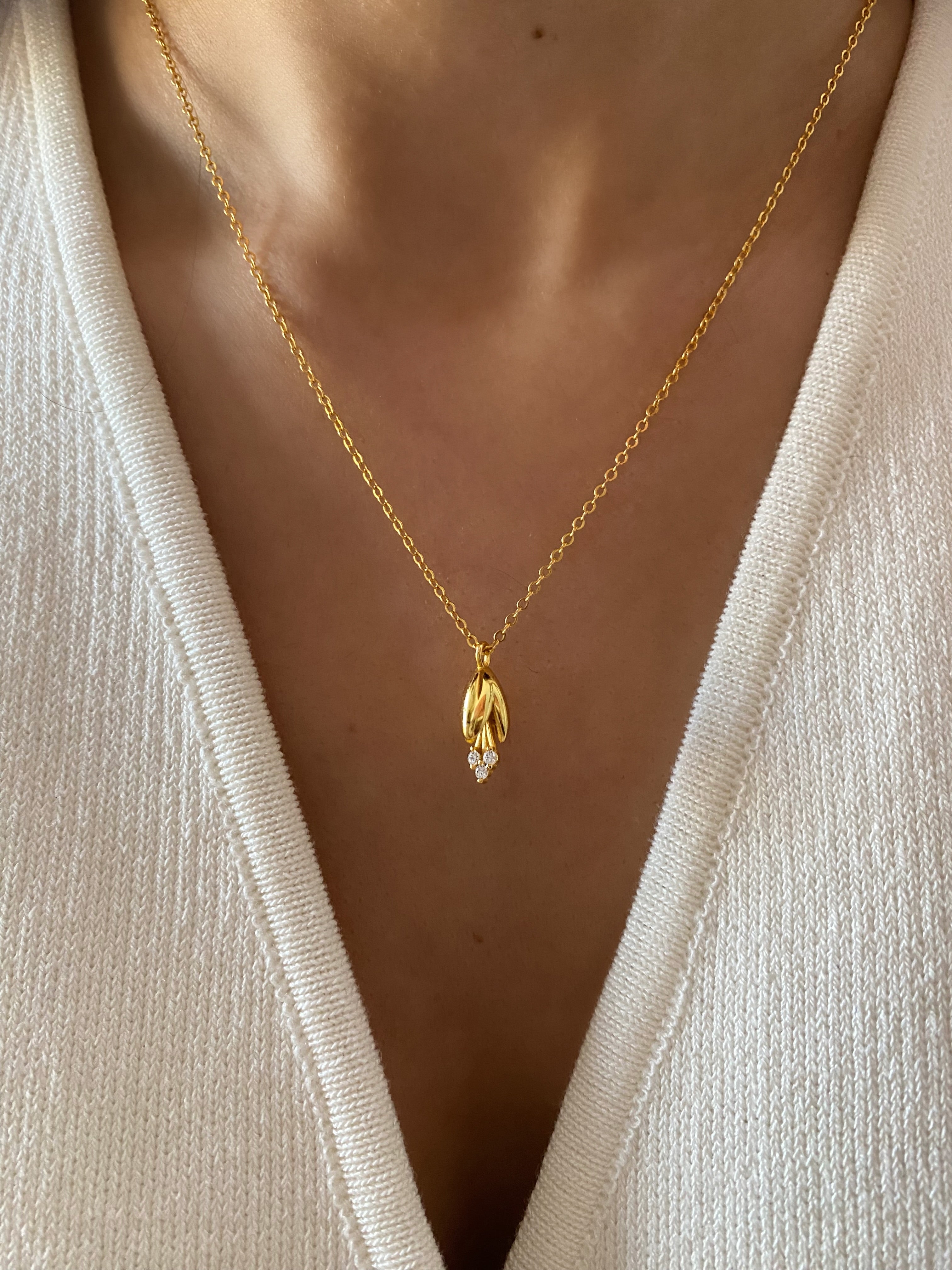 Tulip Pendant Necklace