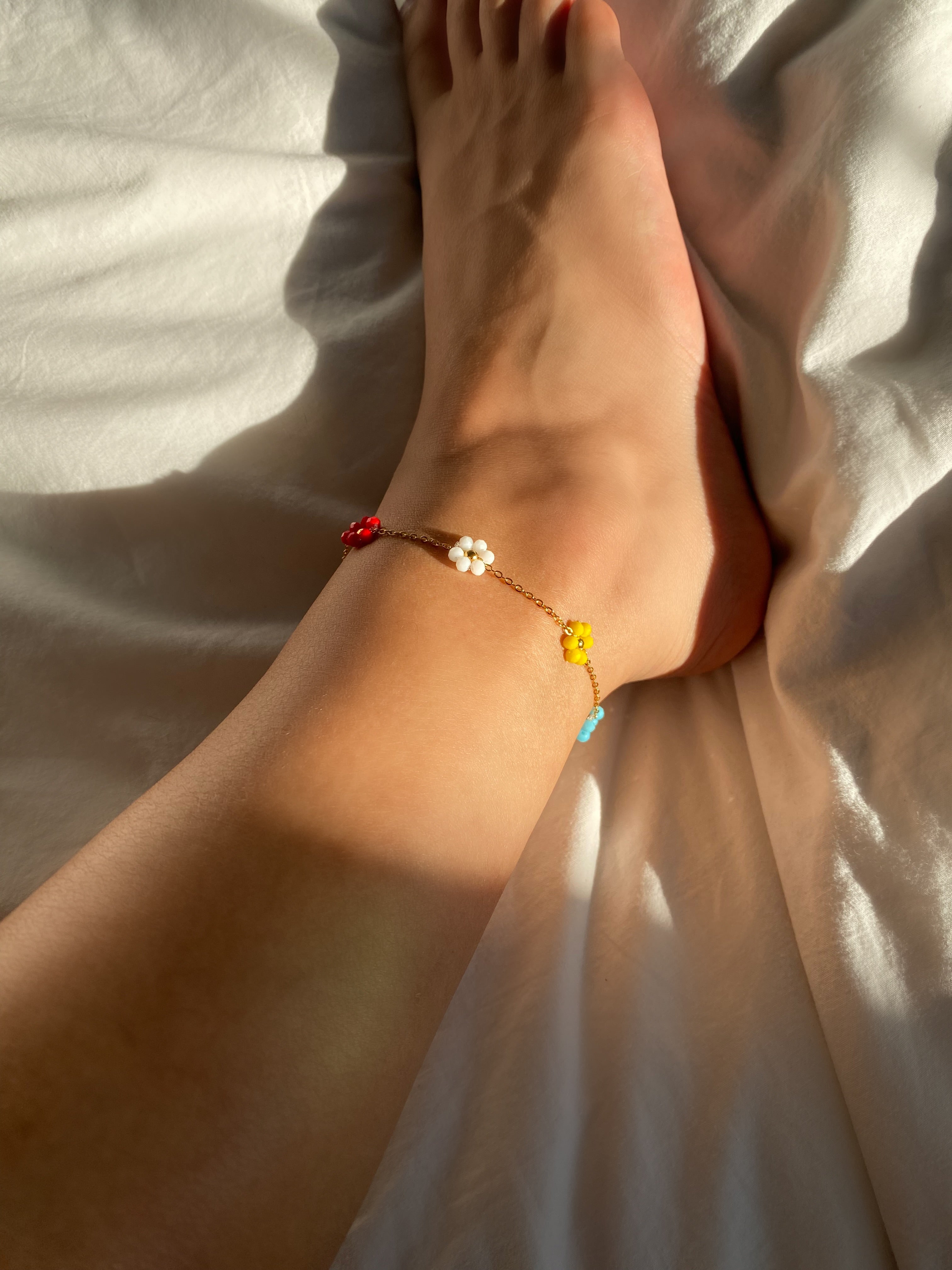 Rainbow Daisy Flower Anklet