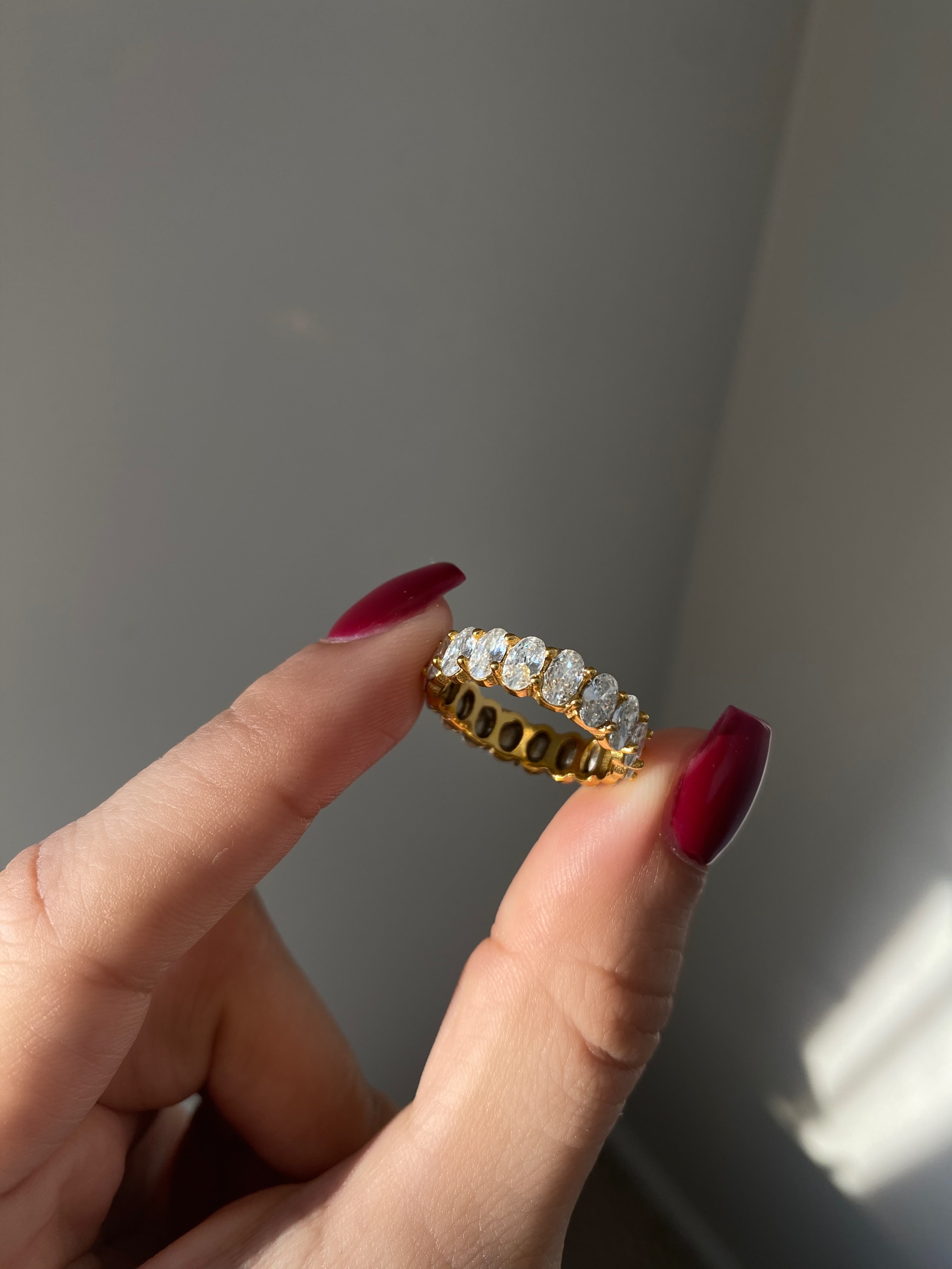 Oval Diamond Band Ring