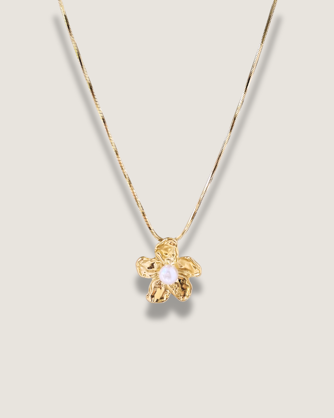 Floral Pearl Pendant Necklace