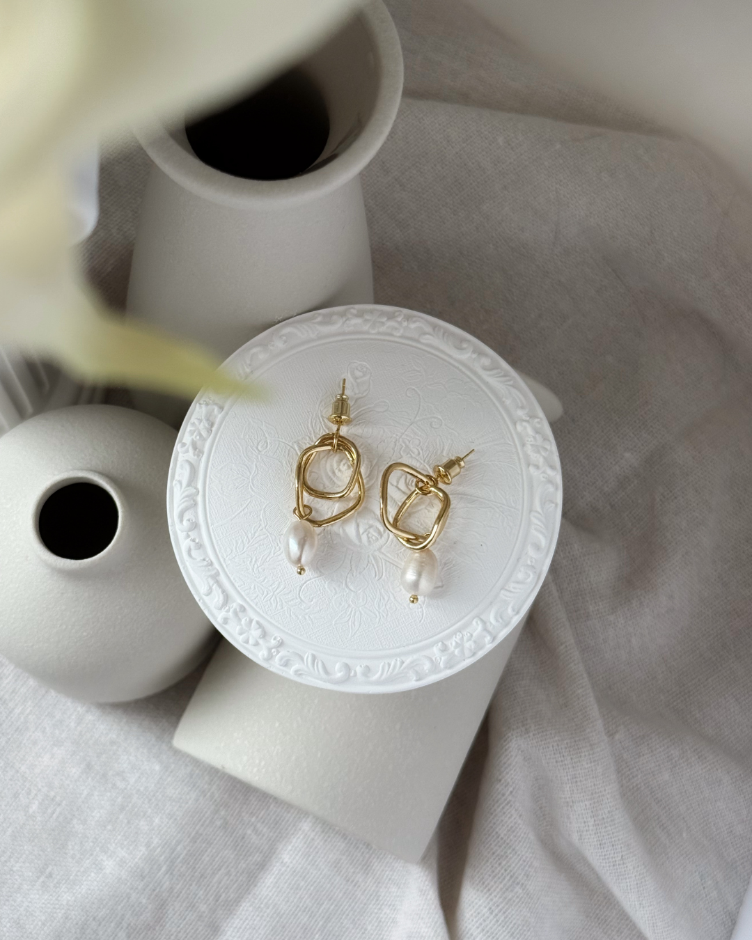 Geometric Pearl Drop Earrings – Sculptural Gold with Teardrop Pearl
