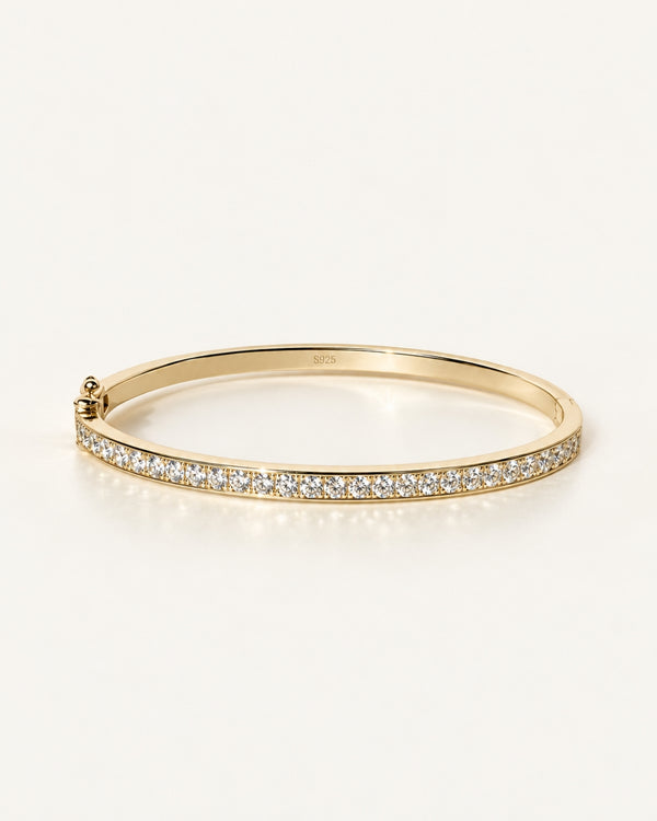 Lara Bangle