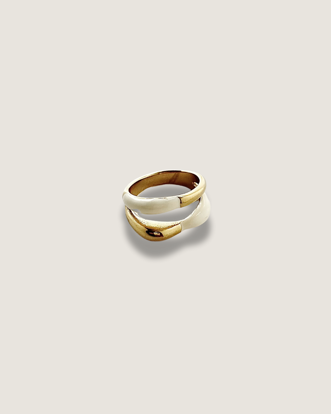 Beige Enamel Split Shank Ring